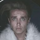 دانلود آهنگ ایمان عشق تو بیماره