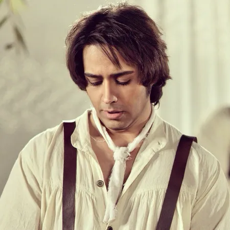  دانلود آهنگ یه حالی دارم این روزا علیرضا قرایی منش