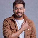 دانلود آهنگ سینا درخشنده حواسم هست بهت