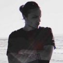 دانلود آهنگ پوبون قلب شیشه ای دانلود آهنگ پوبون قلب شیشه ای