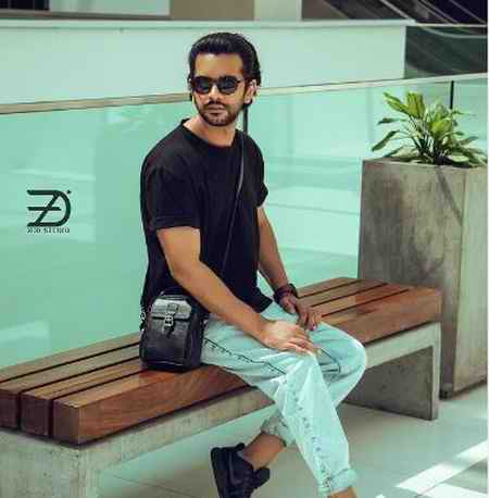 hrt 1 دانلود آهنگ انقده خوبی آدم دلش میخواد بمیره واست