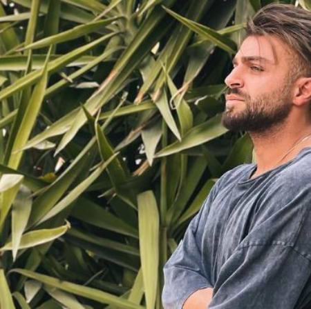 دانلود آهنگ هرچقدرم تو این دنیا باشم yuio دانلود آهنگ هرچقدرم تو این دنیا باشم