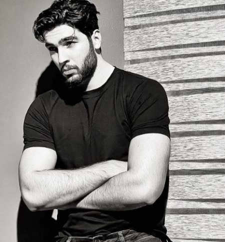 دانلود آهنگ اون نمیدونست چقدر برام فرق داشت awr دانلود آهنگ اون نمیدونست چقدر برام فرق داشت