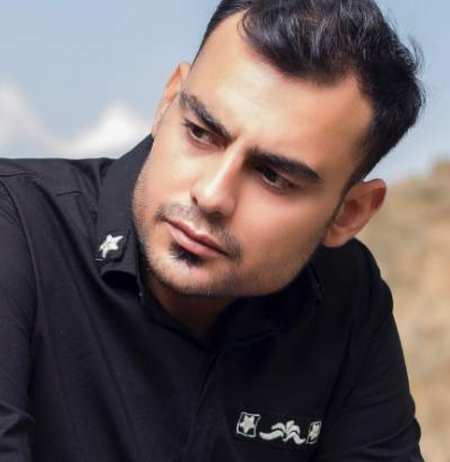 Screenshot 2022 07 19 162834 دانلود آهنگ قدم قدم پیاده رو بچرم بیژه پیم بوره‌ و روح الله کرمی