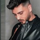 دانلود آهنگ اشک تو تنهاییات یعنی دانلود آهنگ اشک تو تنهاییات یعنی