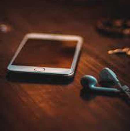 دانلود آهنگ دارن میزنن همرو جلو چشامون Daran Mizanan Hamaro Upmusics.com دانلود آهنگ دارن میزنن همرو جلو چشامون