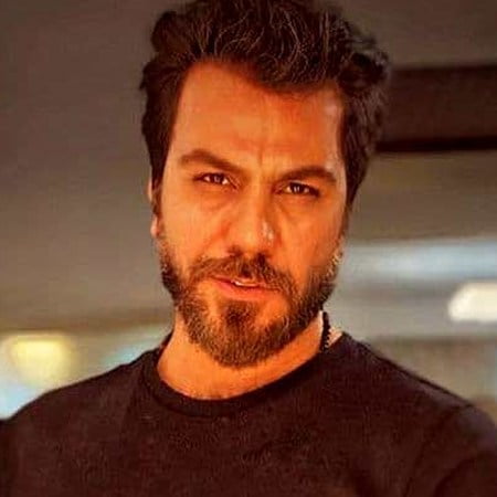 دانلود آهنگ گرشا رضایی پرنده Garsha Rezaei Parande Upmusics.com دانلود آهنگ گرشا رضایی پرنده