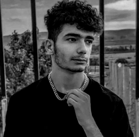 دانلود آهنگ شاه بیت شعرم تک ستاره Screenshot 2024 01 30 195144 دانلود آهنگ شاه بیت شعرم تک ستاره