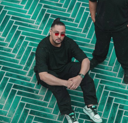 Screenshot 2024 02 17 185840 دانلود آهنگ مگه یادت نیست همه حسودیشون میشد به ما