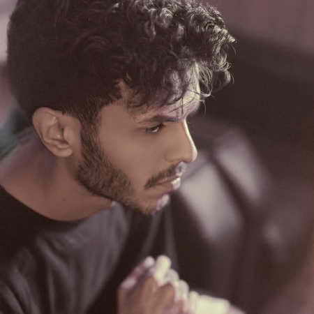 دانلود آهنگ فرق میکنی بزار اینو بهت بگم yui دانلود آهنگ فرق میکنی بزار اینو بهت بگم