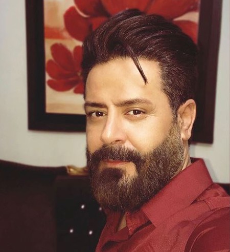 hhe423 دانلود آهنگ بهش بگین همین روزا توی دلم میکشمش