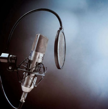 Screenshot 2024 05 26 013650 دانلود آهنگ برو بچه پررو کم بیا چشم و ابرو