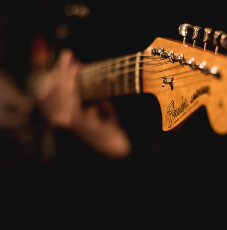 Screenshot 2024 08 05 024239 دانلود ریمیکس مثل پروانه دورت میگردم یادتون نره یادم کنیدا