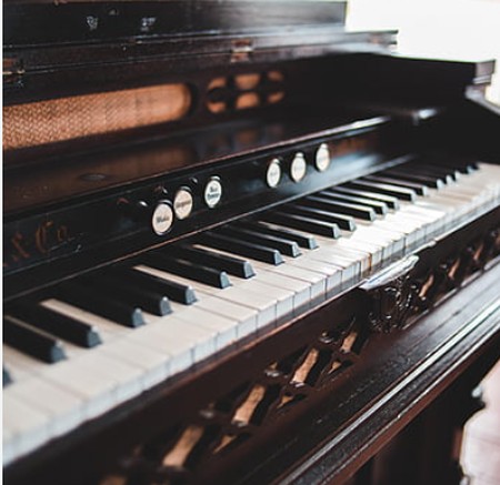 Screenshot 2024 08 06 181201 دانلود آهنگ مال من باش اکتاو