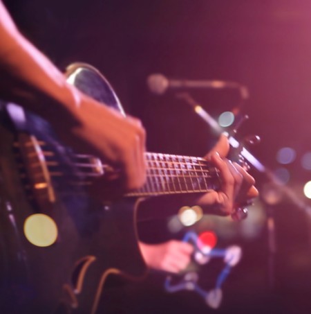 دانلود آهنگ میبینم چال گونه داری یه خال نشونه داری Screenshot 2024 08 22 125612 دانلود آهنگ میبینم چال گونه داری یه خال نشونه داری