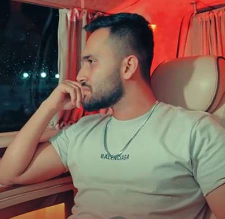 Screenshot 2024 08 26 023104 دانلود آهنگ بده دلتو به دلم من با تو فابم بگو همه برن اردلان