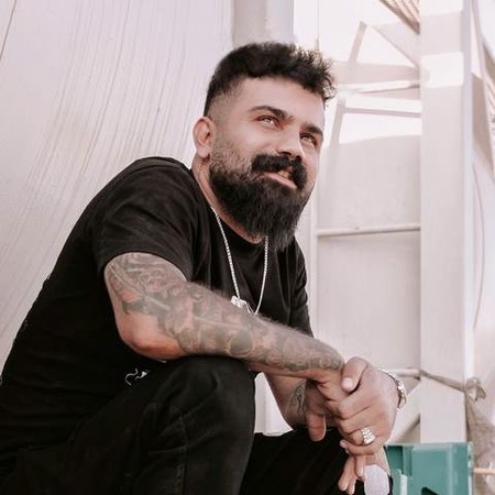 دانلود مداحی علی گیان از فرهاد جهانگیری Farhad Jahangiri Farhad دانلود مداحی علی گیان از فرهاد جهانگیری