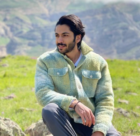 Screenshot 2024 09 16 180405 دانلود آهنگ کیسان دیباج یعنی میشه