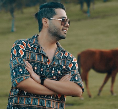 Screenshot 2024 09 29 145344 دانلود آهنگ همه حواسم پاییز امساله