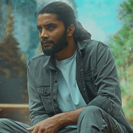 دانلود آهنگ تو خوده نوری و عشق پیریزت از خنده هات عشق میریزه از مرصاد الف xcv 5 دانلود آهنگ تو خوده نوری و عشق پیریزت از خنده هات عشق میریزه از مرصاد الف