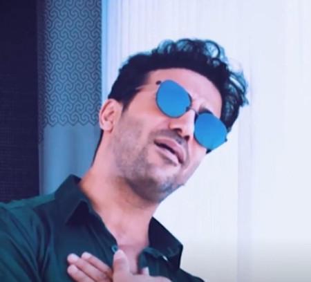 دانلود آهنگ می ارزه که تنها شم یه سال توی غم باشم علی میر اصلی Screenshot 2024 10 01 024341 دانلود آهنگ می ارزه که تنها شم یه سال توی غم باشم علی میر اصلی