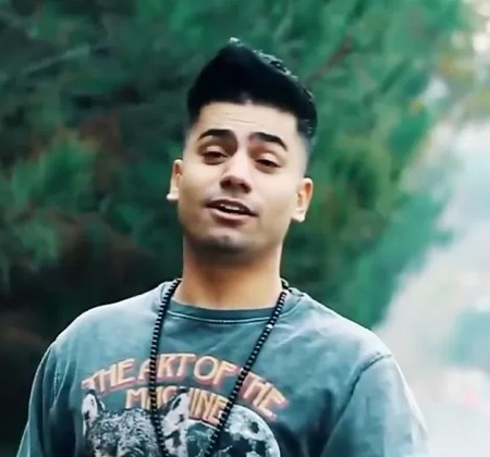 Screenshot 2024 10 27 150717 دانلود آهنگ من کوری روژهلاتم کوردستانه ولاتم از مجتبی احدی