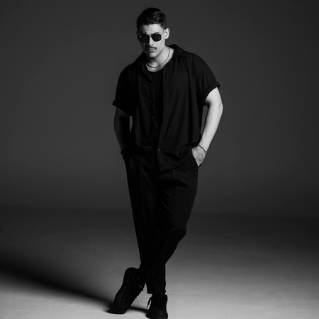 photo 2024 10 05 13 58 18 دانلود آهنگ پدرام ژاندارم چرا من