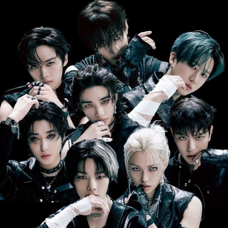 دانلود آهنگ Giant از استری کیدز Stray Kids Giant دانلود آهنگ Giant از استری کیدز