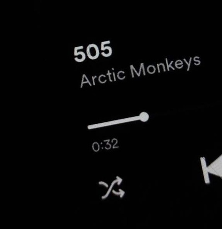 دانلود آهنگ 505 از آرکتیک مانکیز Arctic Monkeys 505 دانلود آهنگ 505 از آرکتیک مانکیز