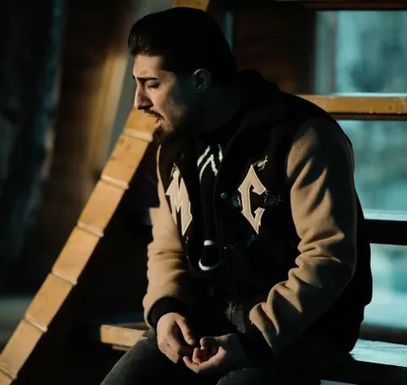 دانلود آهنگ امیر لیام بزا بره انگاری مسافره دانلود آهنگ امیر لیام بزا بره انگاری مسافره