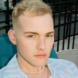 دانلود آهنگ فالینگ از ترور دنیل دانلود آهنگ فالینگ از ترور دنیل