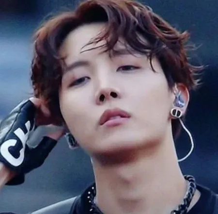 دانلود آهنگ کیلین ایت گرل از جیهوپ دانلود آهنگ کیلین ایت گرل از جیهوپ