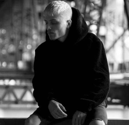 Screenshot 2025 08 30 102015 دانلود آهنگ از دل من رفته ای بیرون بخدا