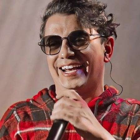 دانلود آهنگ خاطره ها مال خودت من دیگ دارم میرم 02772a6b 341d 4f23 87eb 156f2569ff6d دانلود آهنگ خاطره ها مال خودت من دیگ دارم میرم