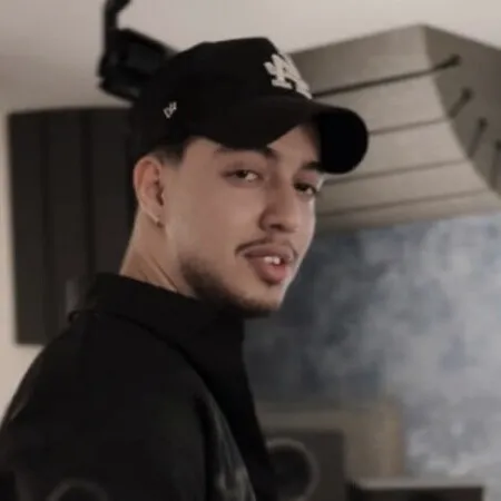  دانلود آهنگ امیر خوشنگار موزیکو میزارم من برا تو کامل