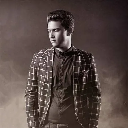 دانلود آهنگ من یه مرد دل شکستم که ازین زمونه خستم دانلود آهنگ من یه مرد دل شکستم که ازین زمونه خستم