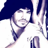 دانلود آهنگ هر کجا پا میزاره خوشگلیاش به چشم میاد
